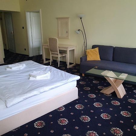 Evergreen Apartments Hotel Karlovy Vary Esterno foto