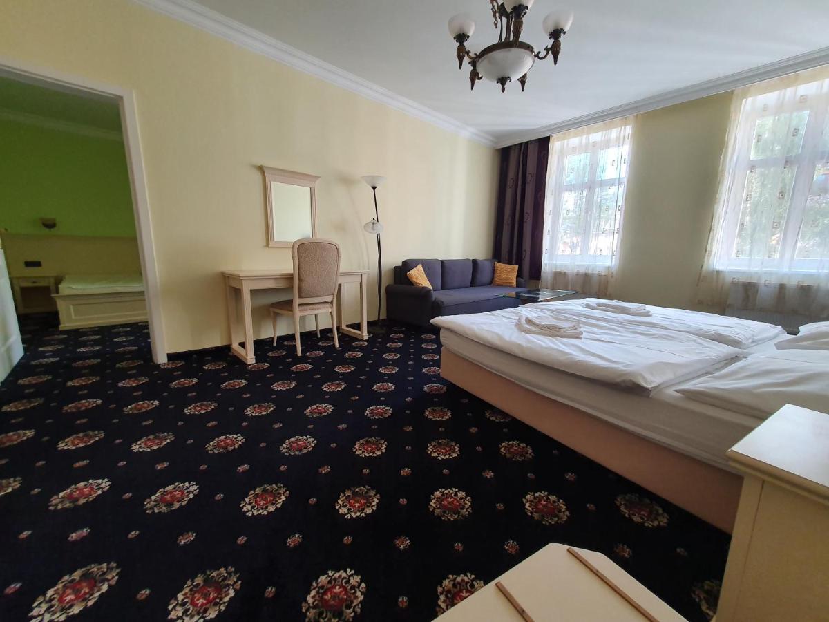 Evergreen Apartments Hotel Karlovy Vary Esterno foto